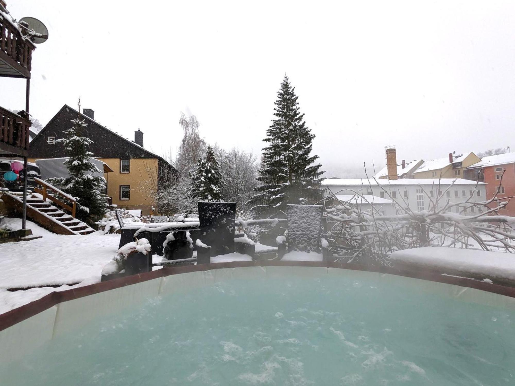 Hw2B - Urlaubsmagie - Wohlfuehlwohnung Mit Balkon, Pool, Sauna & Terrasse 赛博尼茨 外观 照片